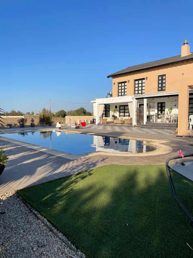 The Pervoli Studio - Pool - Close To Beach Lárnaca Exterior foto